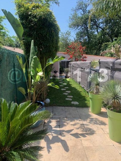 Studio Proche Mer Et Ville Toulon 2 Pers Ngoại thất bức ảnh
